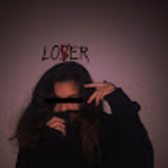 Meet your Posher, Caroline - Picture 1 of 1